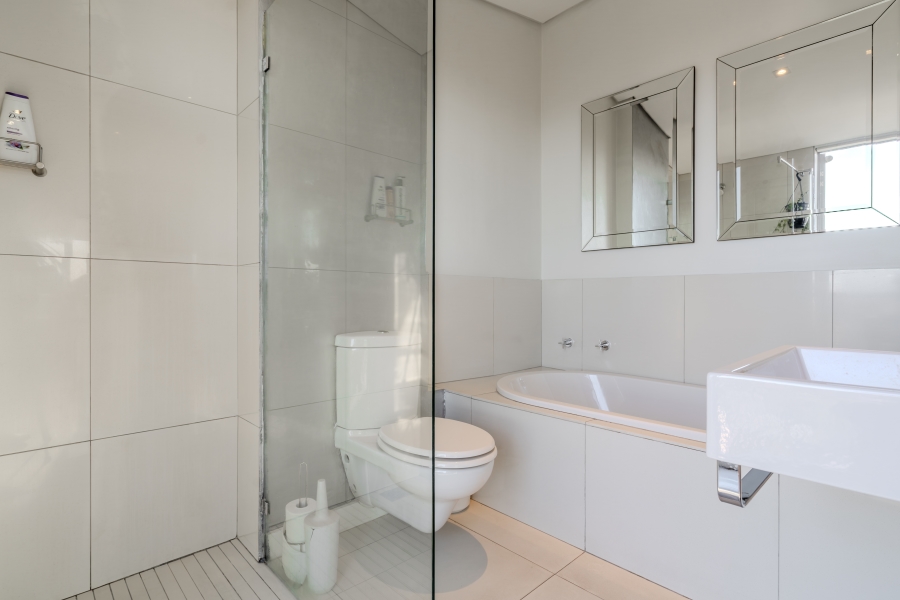 2 Bedroom Property for Sale in Green Point Western Cape